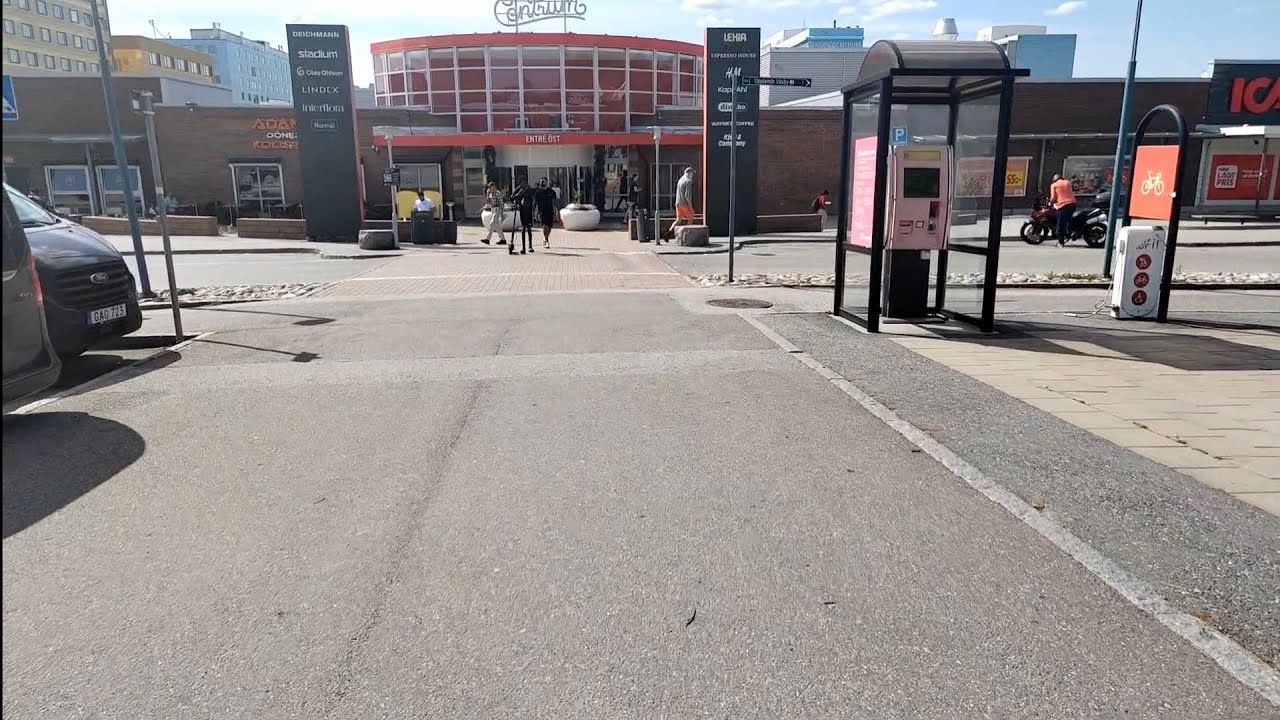 Inside Väsby Centrum 🇸🇪 | Swedish Mall Walkthrough!