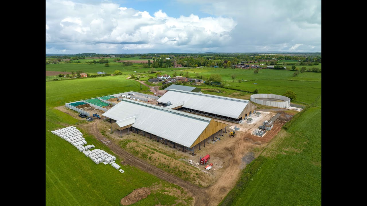 Petsey Farm UK - 6 M2erlin robots | Fullwood JOZ (FR)