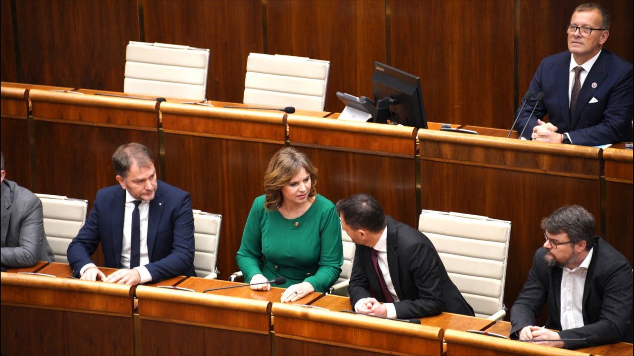 LIVE🔴 Pokračovanie: V tejto chvíli sa hlasuje o vyslovení nedôvery vláde