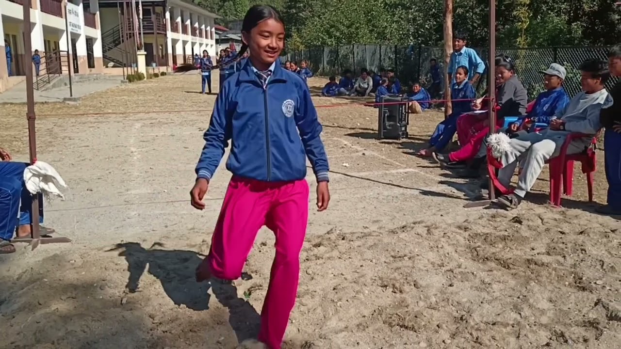 क्या हसाउँछ यार high jump गर्ने हरुले !