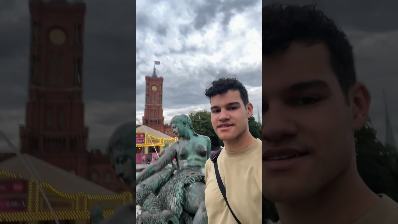 Людям нравится трогать статуи&hellip;