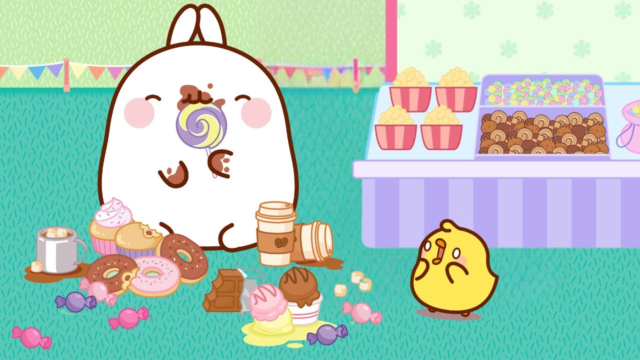 Molang ate ALL the delicious Food 😲🧁