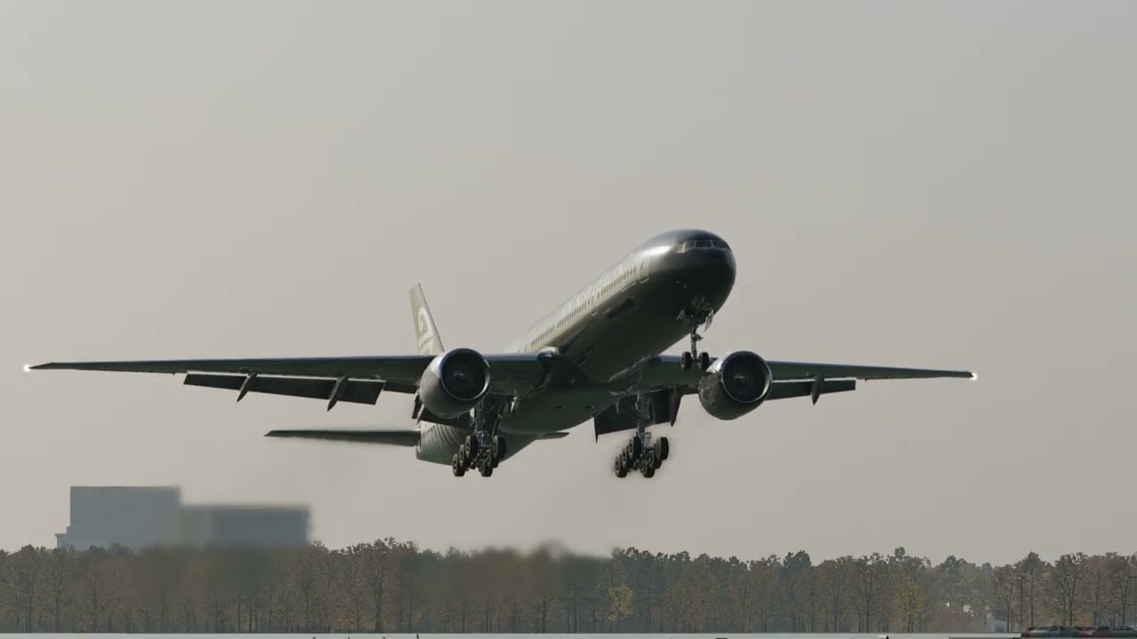 Boeing 777 takeoff and landing Washing DC