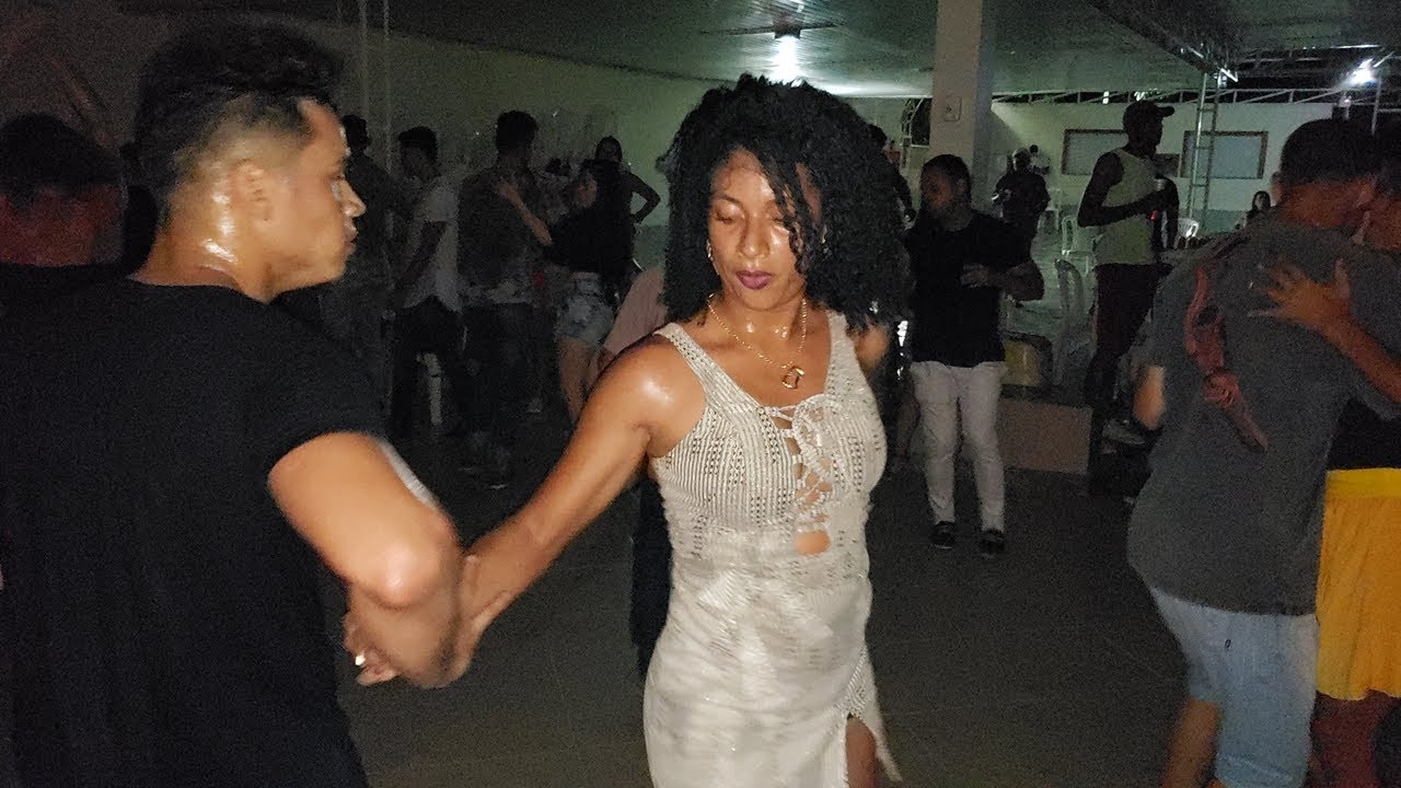 DANÇANDO XOTE NO SÍTIO VALBUZA - COLATINA - ES / DANÇANDO FORRÓ CAPIXABA (BAILÃO)