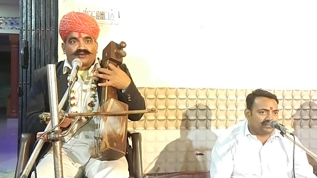 हंसों निकल गयो काया से खाली पड़ी रही तस्वीर भजनपुरा सुनो सबसे अलग तरीका समझाने का गायक बुद्धि प्रकाश