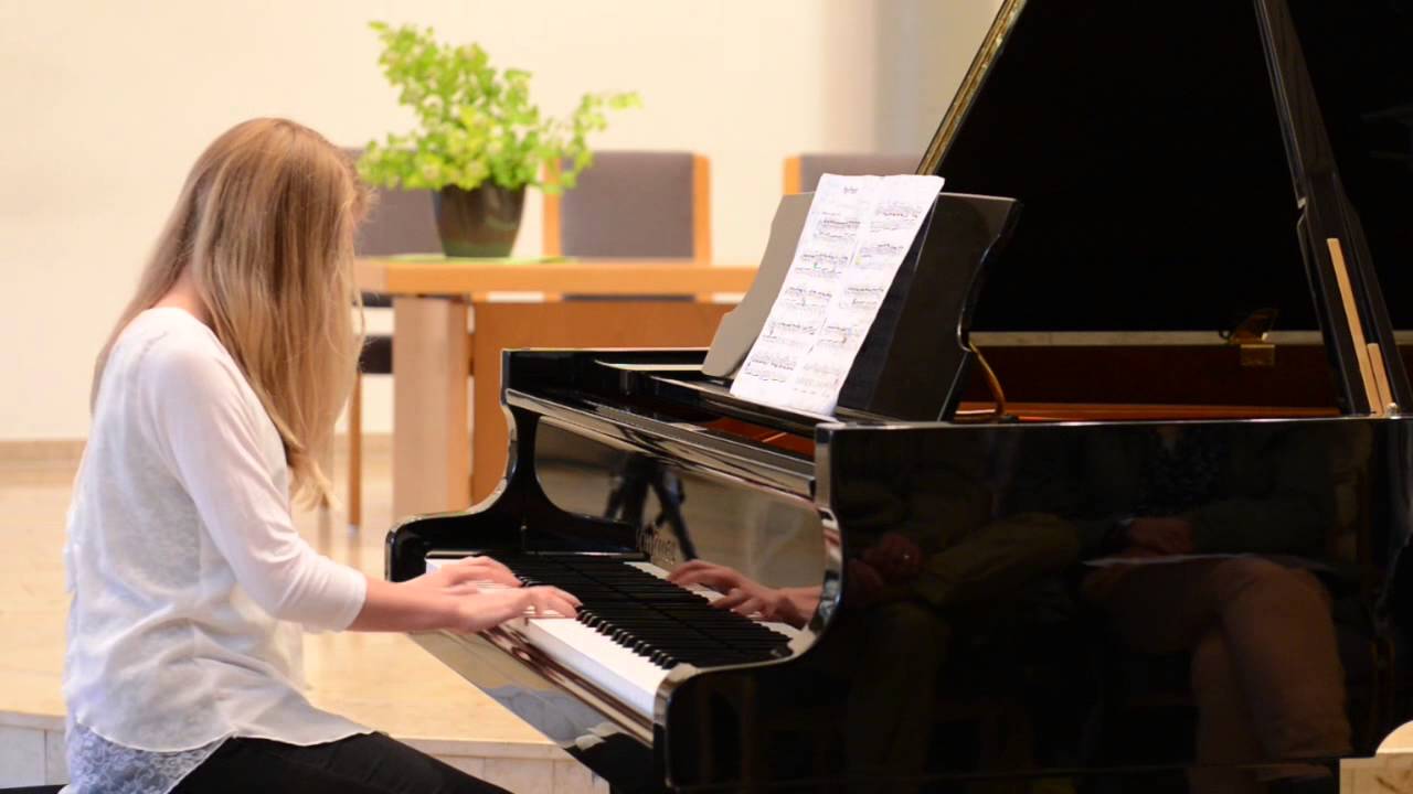 10  Pop  Prelude (Daniel Hellbach)