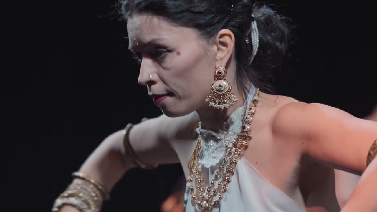 Tuuli Karelia - Silent Dance | Live World Fusion Music