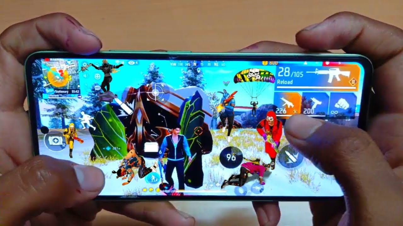 Solo Vs Squad Handcam Gameplay ⚡🔥#2fingercustomhud #garenafreefire #handcamfreefire #viralvideo