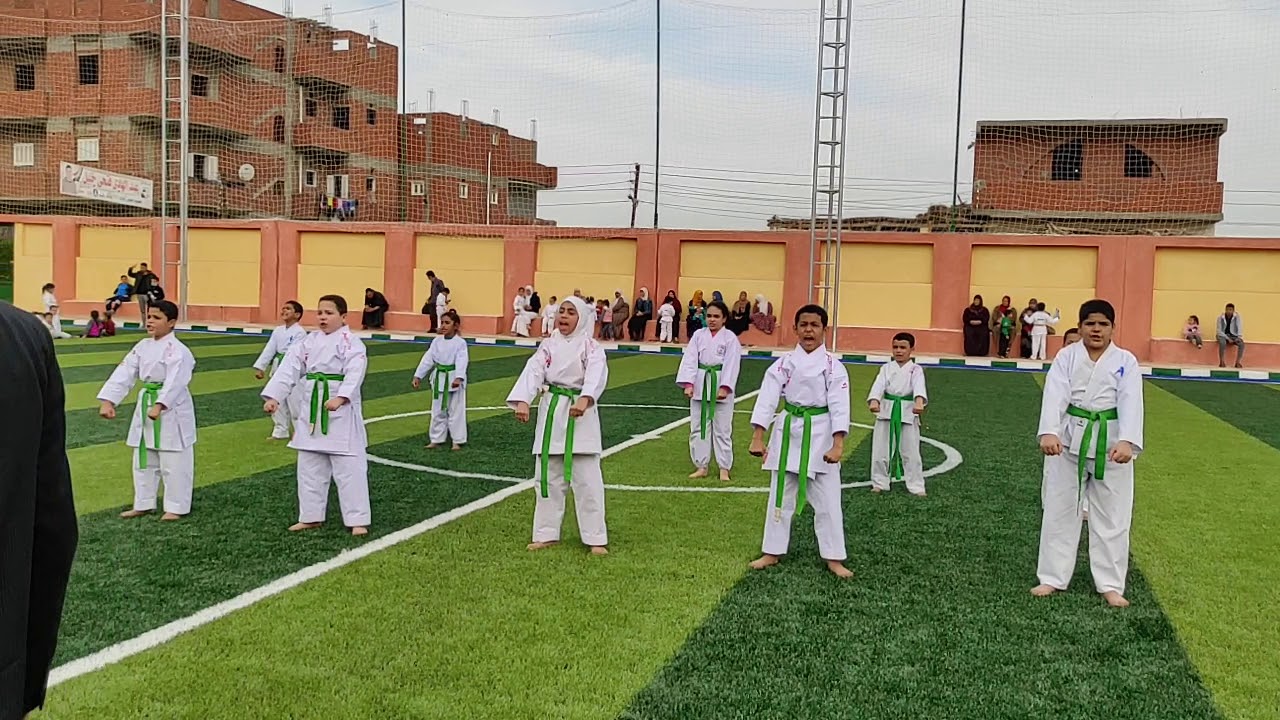 الحزام الأخضر في اختبار لاعبي ولاعبات أكاديمية كاراتية مركز شباب صراوة السبت 2020/12/12 بملعب صراوة