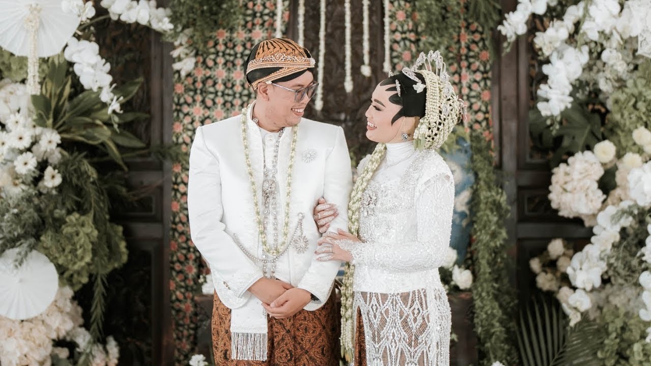 THE WEDDING OF DEWI & AJI