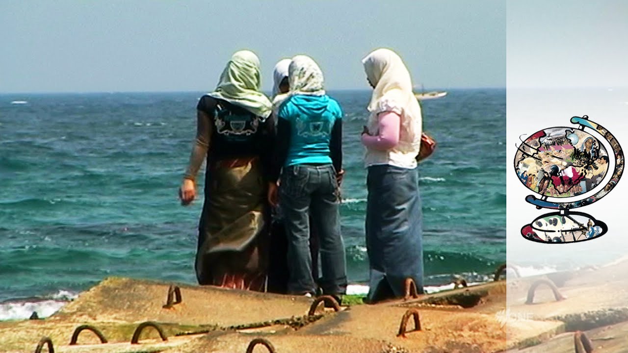 The Collapse Of Tourism In Egypt (2012)