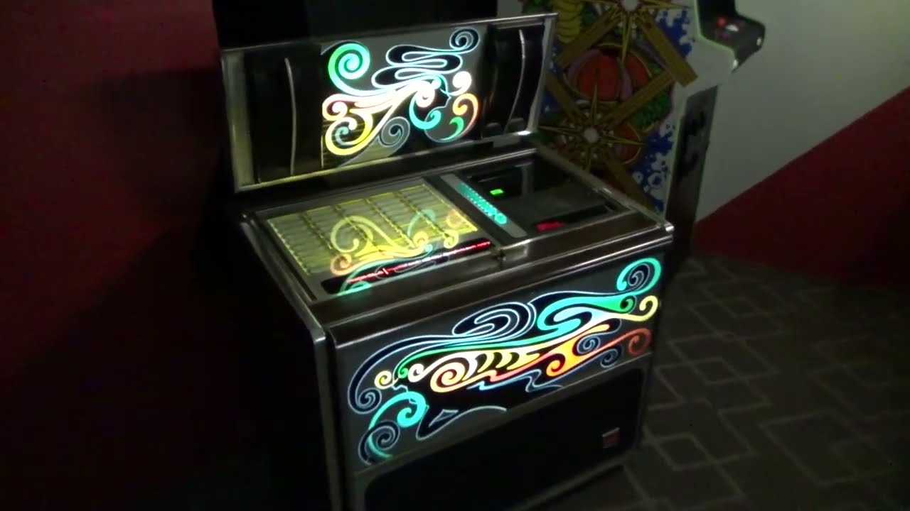 A Beautiful Rock Ola 469 Jukebox Playing The Drifters & Guns And Roses!!!!