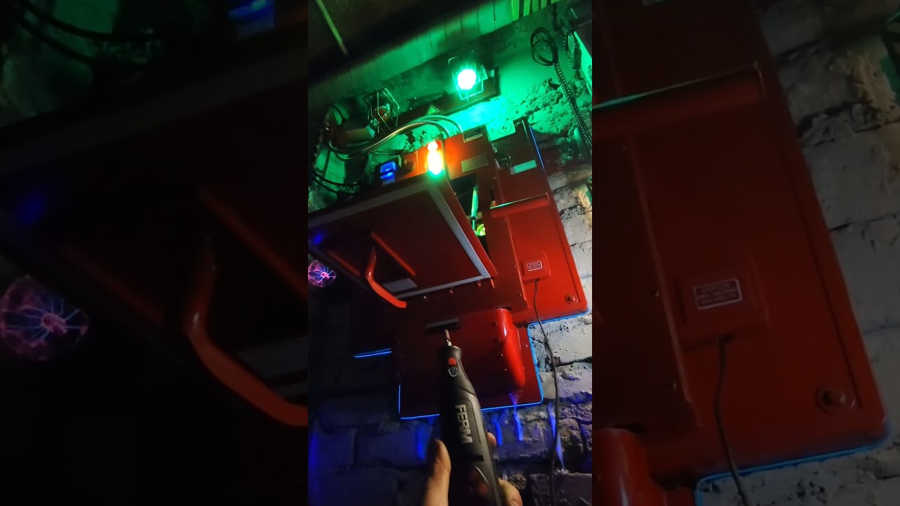 USB C in ECTO Containment Unit