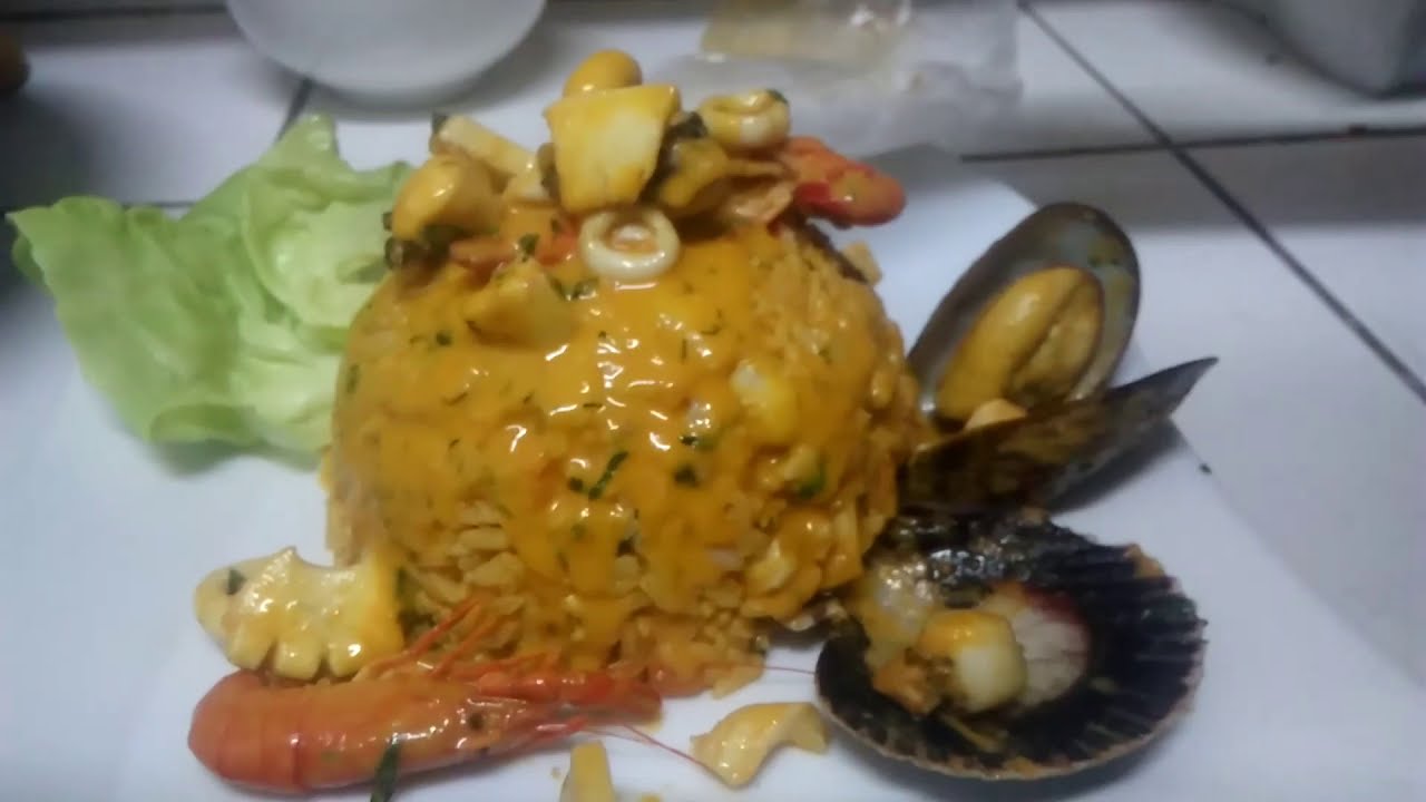Arroz Con Mariscos Peruano Con Salsa Madre