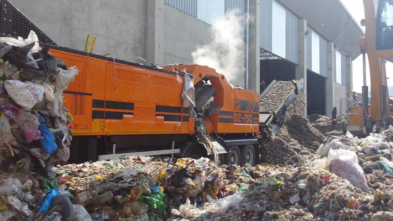 Doppstadt DZ 750 RDF production