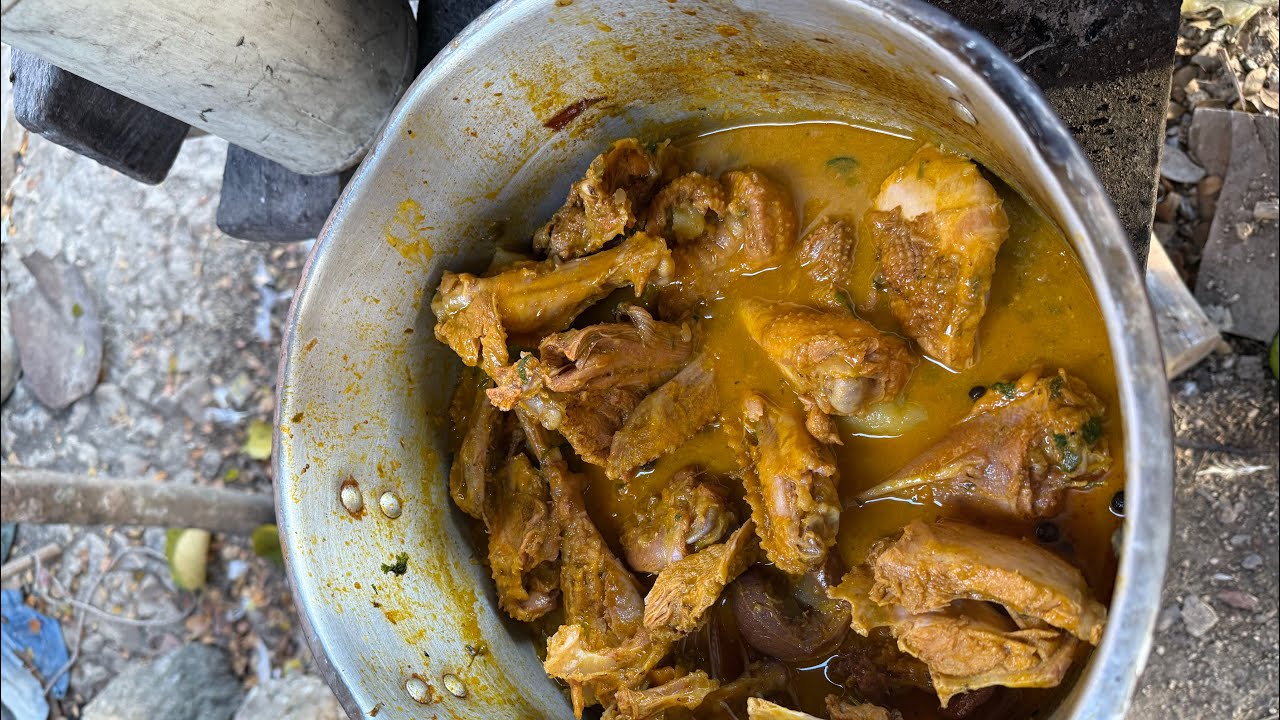 Nosotras aquí en el campo nos damos lujos como este guisado de pava en la cena.