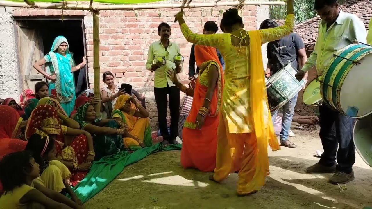 #बघेली बैंड बाजा डांस नंद भौजाई का# ग्राम बरहा मऊगंज रीवा# लौआ फरा    जीजा की बहिनी #