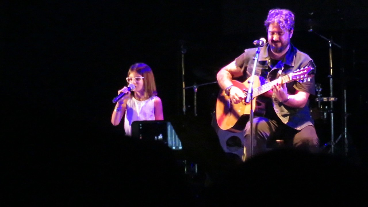 Antonio Orozco y Paula (Voz Kids) - Devuélveme la Vida - Jaén 09-06-2017