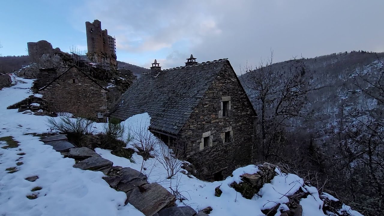 Château du Tournel (48) Que ne ferait on pas pour vous, chute incluse!