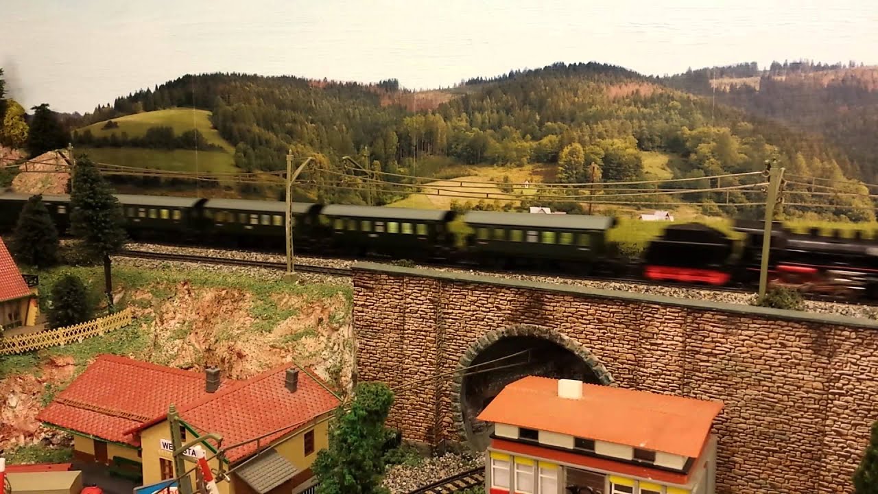 Modeltrain lighting with LED's