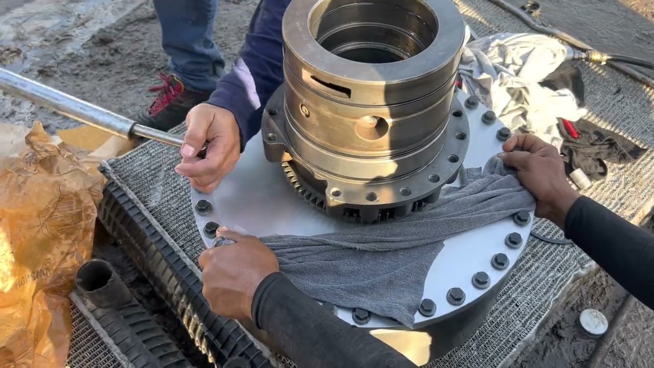 ASSEMBLING TORQUE CONVERTER WITH TRANSMISSION | CAT 740 B | PART 2
