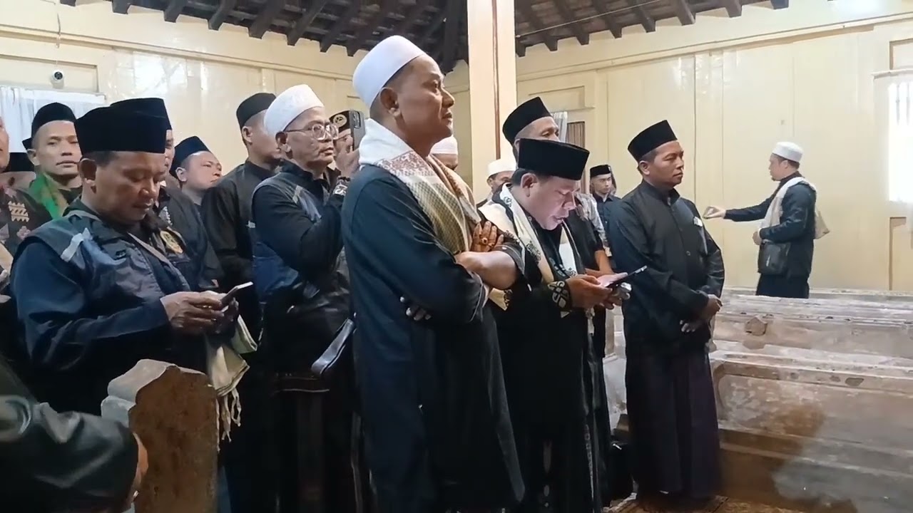 Ziarah makam sunan Demak 