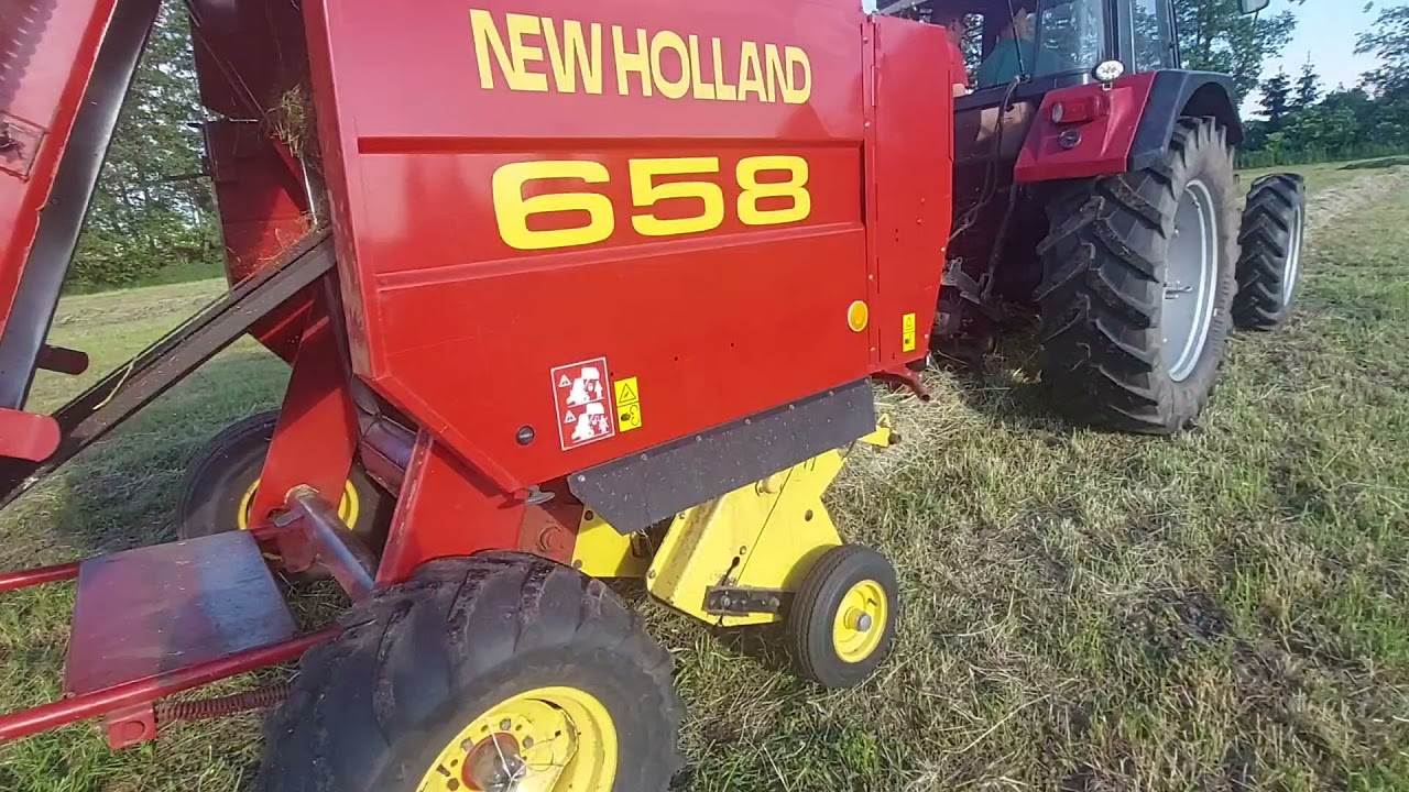 Sianokosy 2021 Prasowanie siana Case 956Xl & NH 658