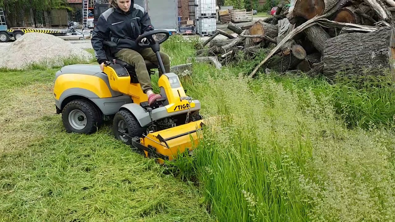 Stiga Park pro 4WD mit Schlegelmähwerk