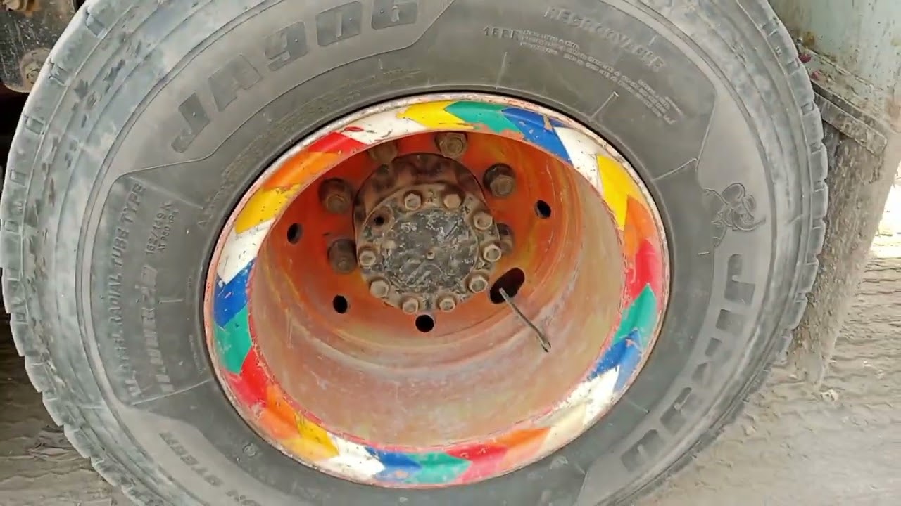 اج بھائی گاڑی چیک کرواتے ہیں اپ کو