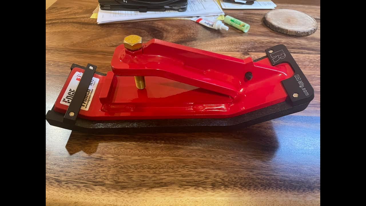 Install - Edge Tamers by R2 Manufacturing on Kubota BX1880