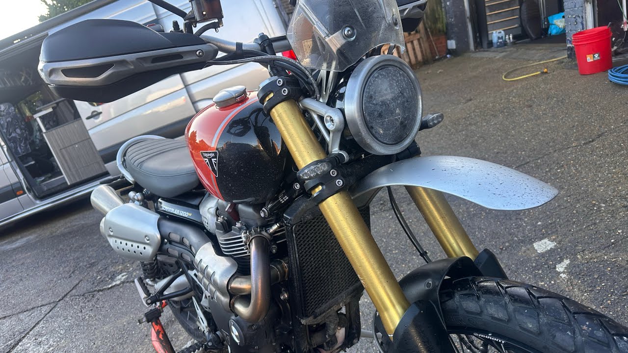 Проблемы с коррозией у нового мотоцикла Triumph 1200XC.