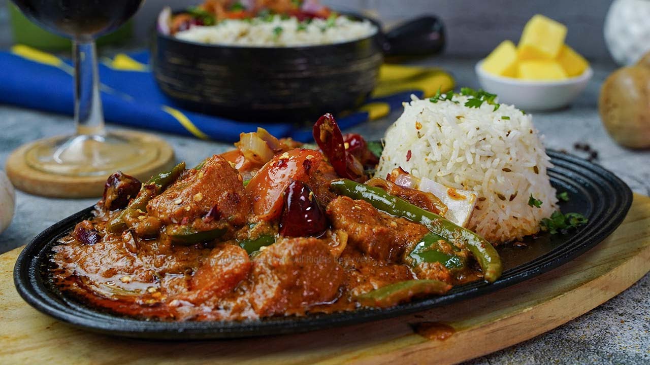 Sizzling Chicken Jalfrezi With Rice Recipe by SooperChef