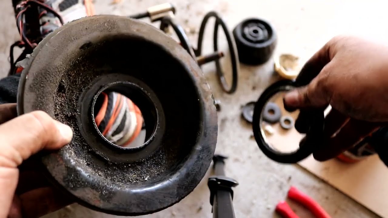 How to change the Strut mounts on a VT-VZ Commodore / WH-WL Statesman.