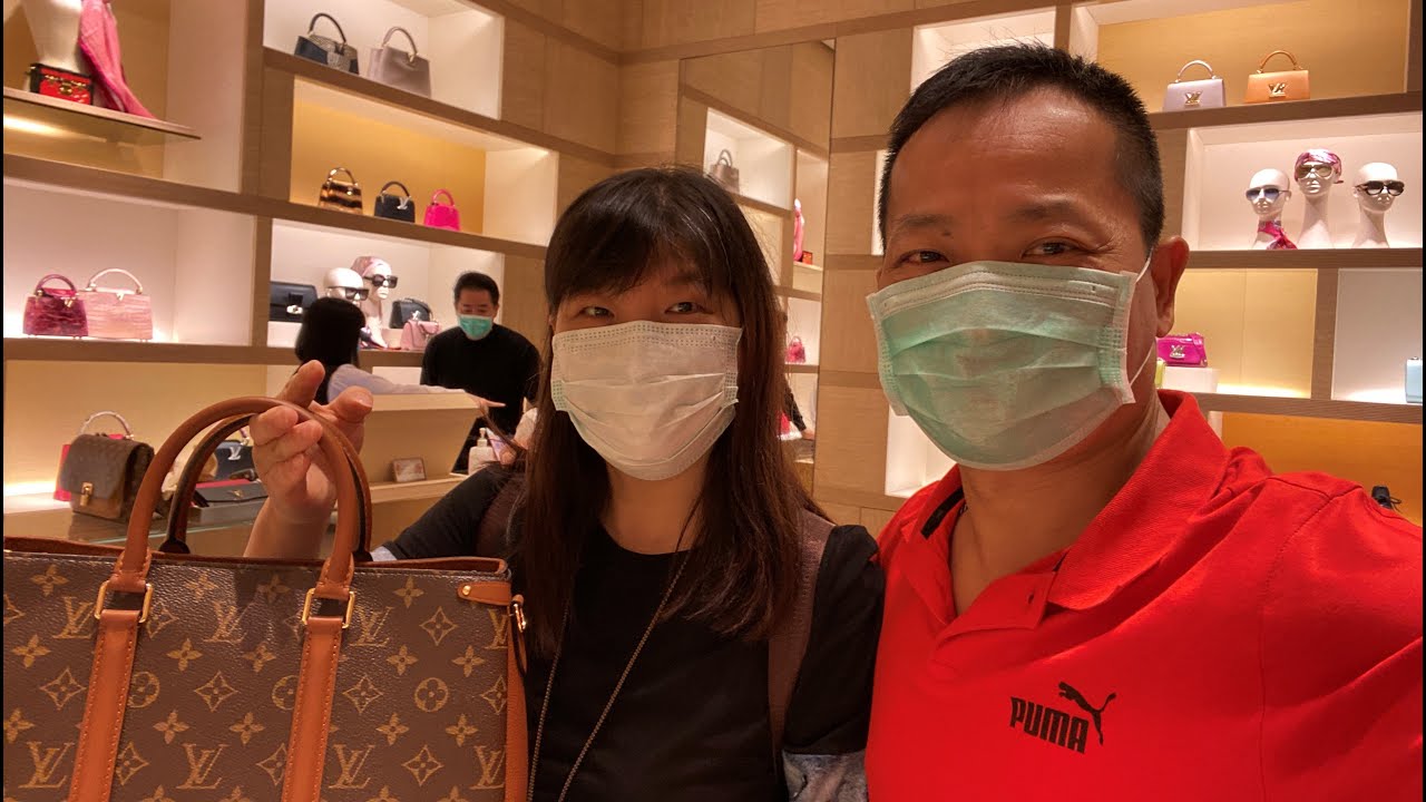 LIOW VIDEO: Visit LOUIS VUITTON Takashimaya (Singapore) 路易威登专卖店