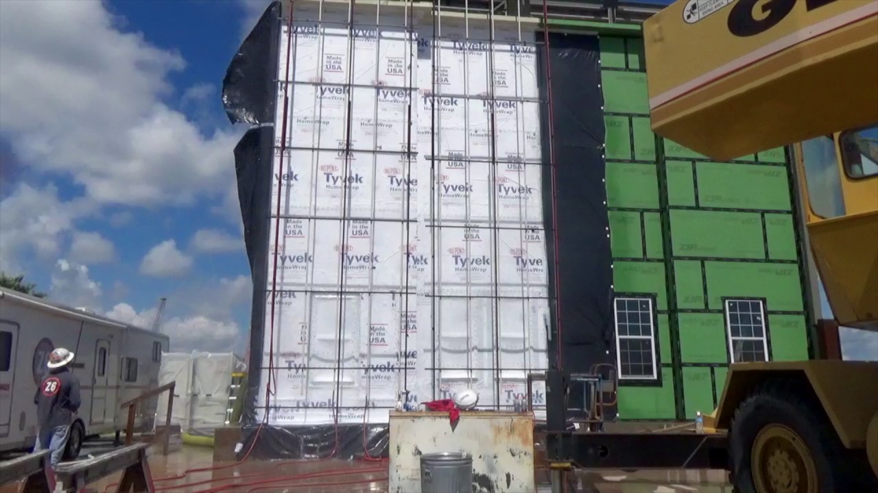 Z6 Labs ASTM E331 test | DuPont&trade; Tyvek&reg; mock wall