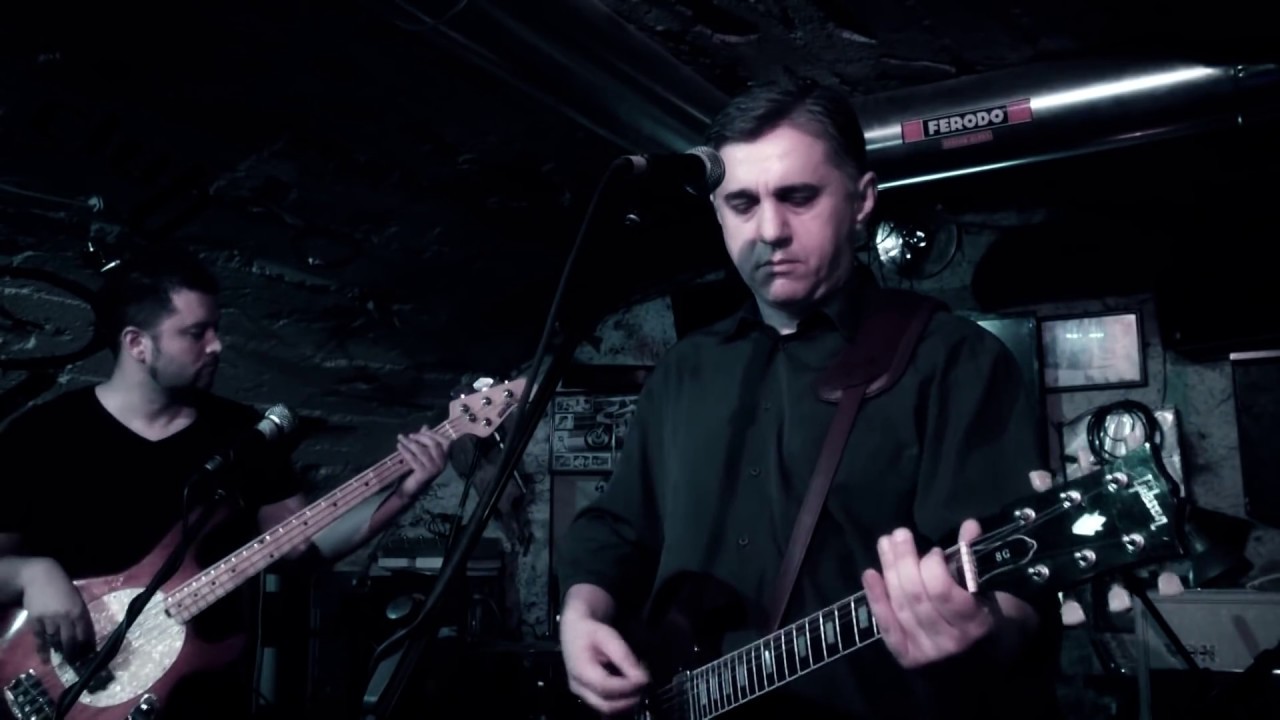 RETROVIZOR - A Forest (The Cure cover) LIVE