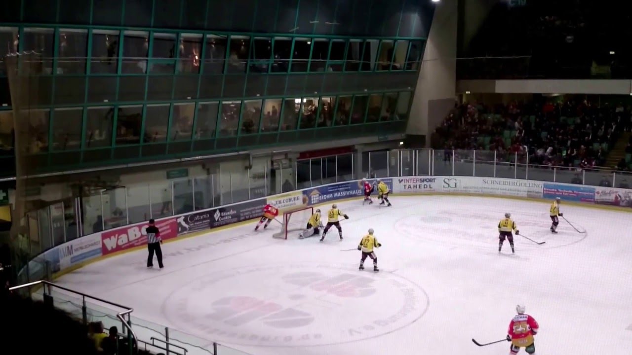 EV Regensburg - EHC Bayreuth (Playoff-Halbfinale Spiel 1)