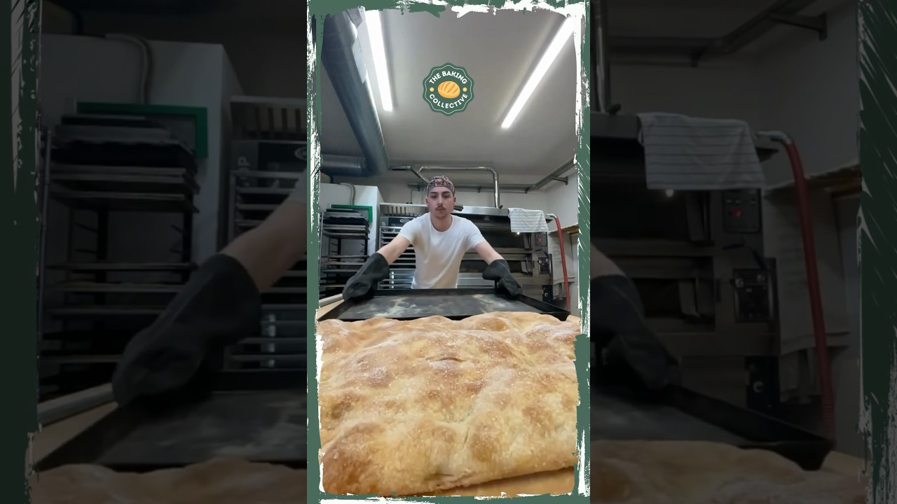 🇮🇹 PIZZA 🍕 ROMANA IN TEGLIA - 80% HYDRATION #shorts #baking #pizza #bakingislife