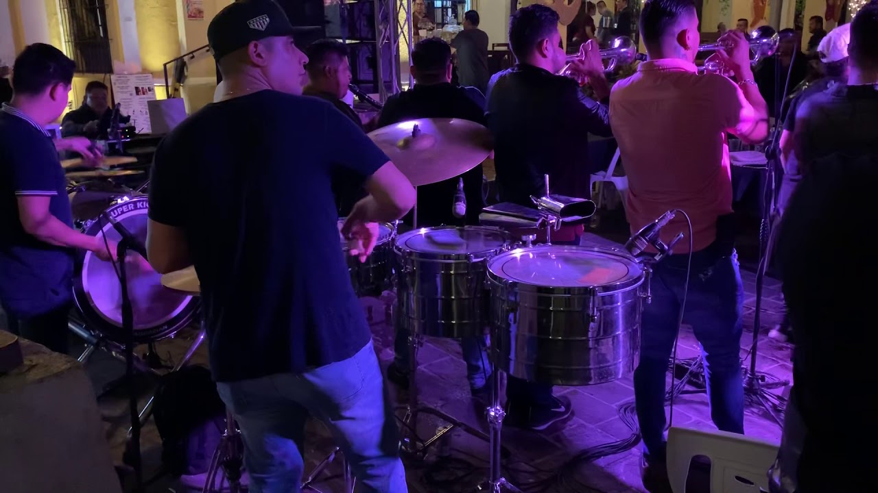 Banda corona del rey el son del toro viejo -tarolero
