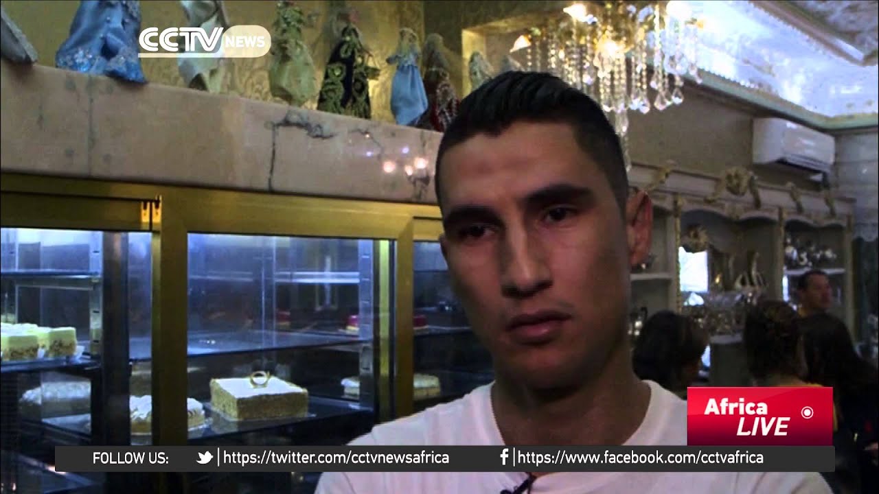 Algerians enjoy delicious sweet treats for iftar