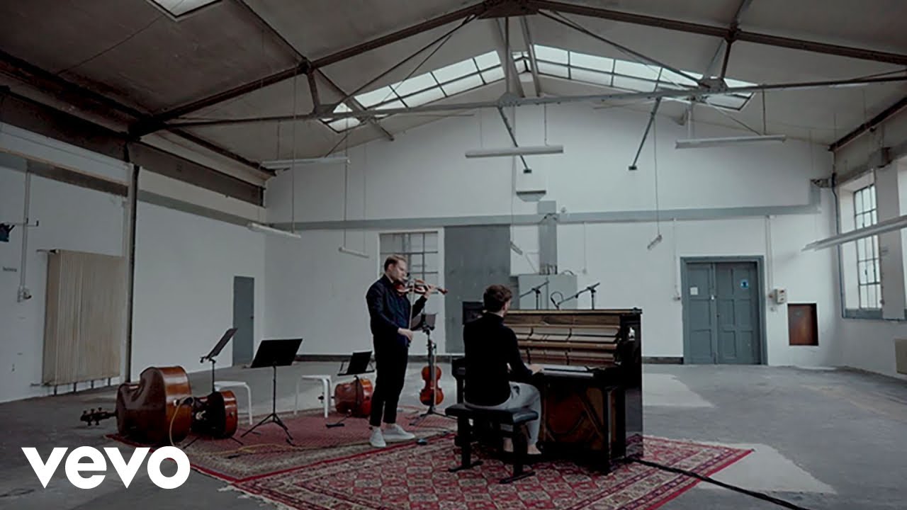 Florian Christl, Niklas Liepe - Voyage (Live)