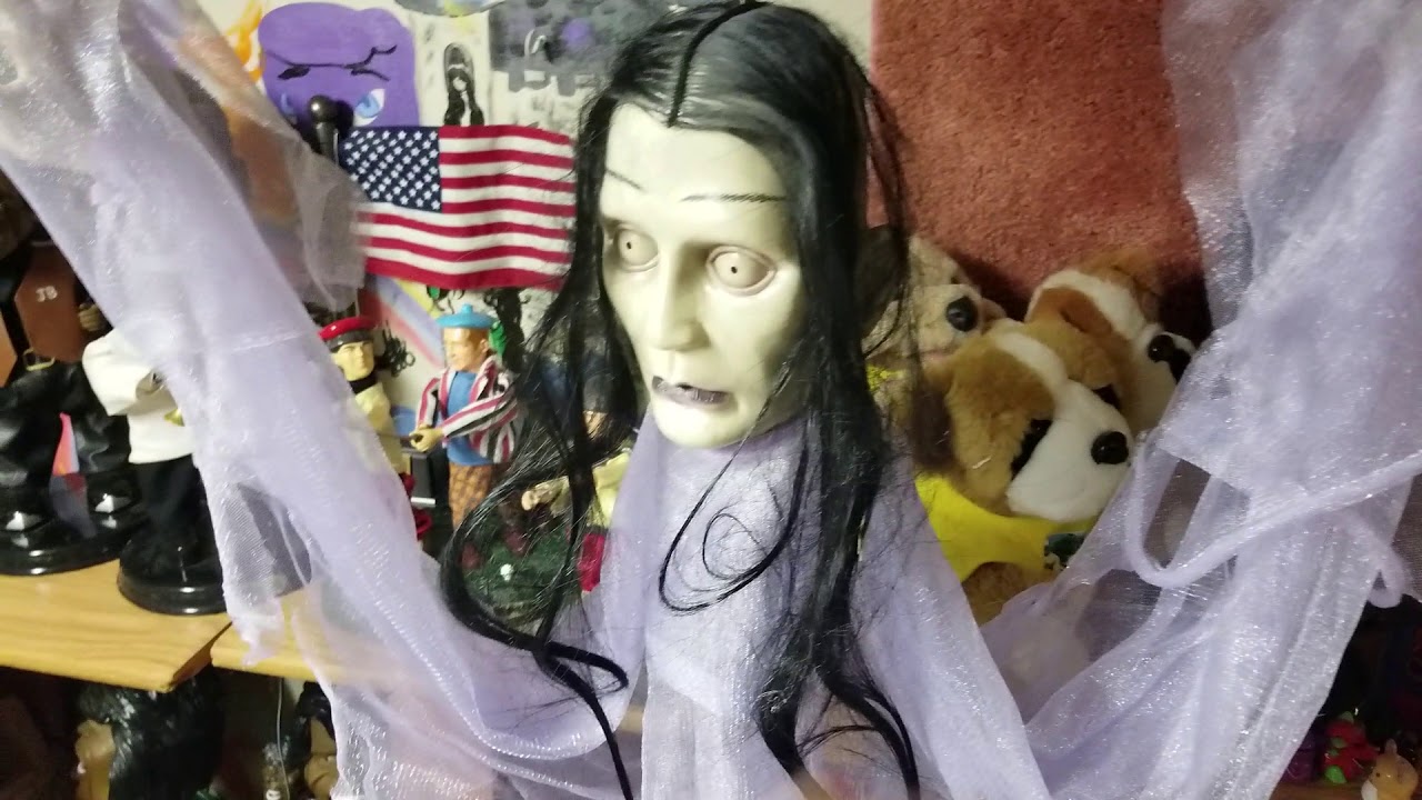 Gemmy Halloween Animated Floating Purple Donna the Dead (2008 model)