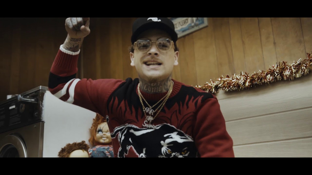 Swainoh - Extra Medium Freestyle (Official Video)