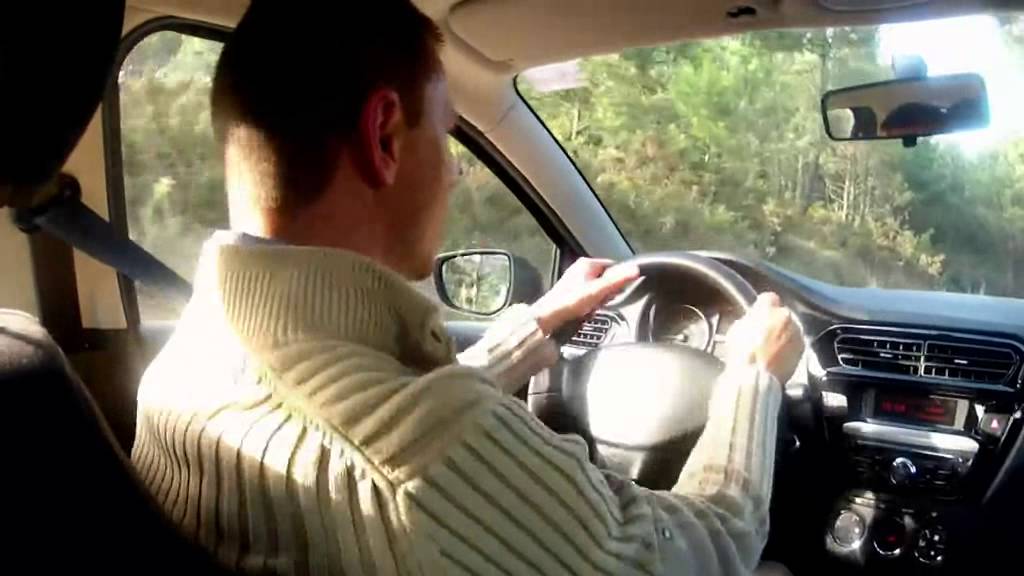 Essai de Peugeot 301 par deux automobilistes 