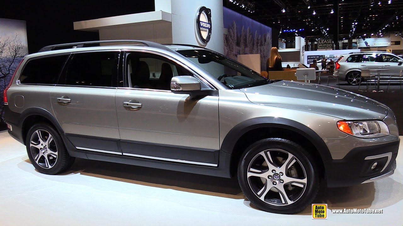 2015 Volvo XC70 T6 AWD - Exterior and Interior Walkaround - 2015 Chicago Auto Show