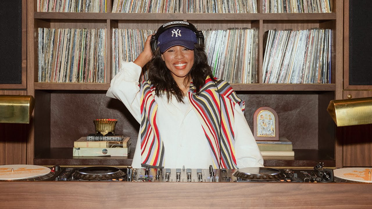 Dede Lovelace at 214 Mulberry