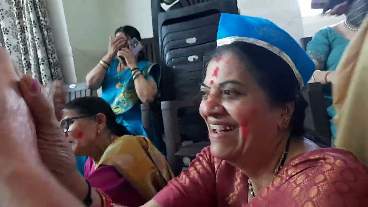 कन्हया तुझे जाने ना दूँगी ।बहुत ही मनमोहक होली।🌻🌺🌻  🥳🥳🥳🥳