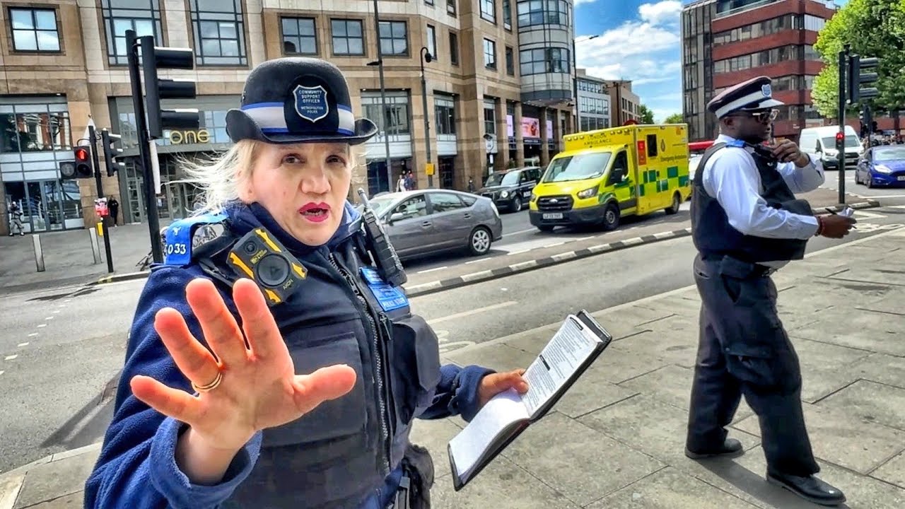 Hammersmith Plastic Police Call The Police