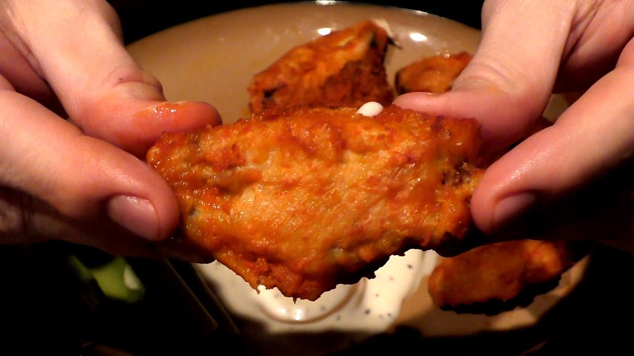 ASMR: Eating Spicy Buffalo Wings