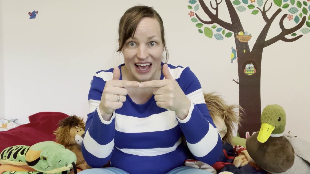 Begrüßungslied mit Julia & Elli: 